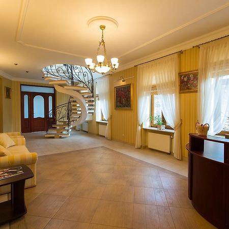 10 Rooms Lviv Luaran gambar
