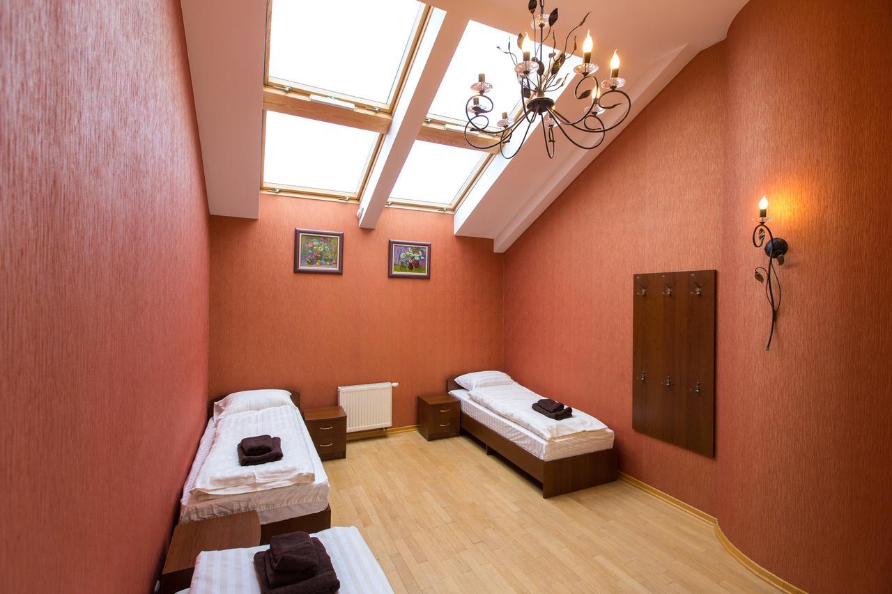 10 Rooms Lviv Luaran gambar