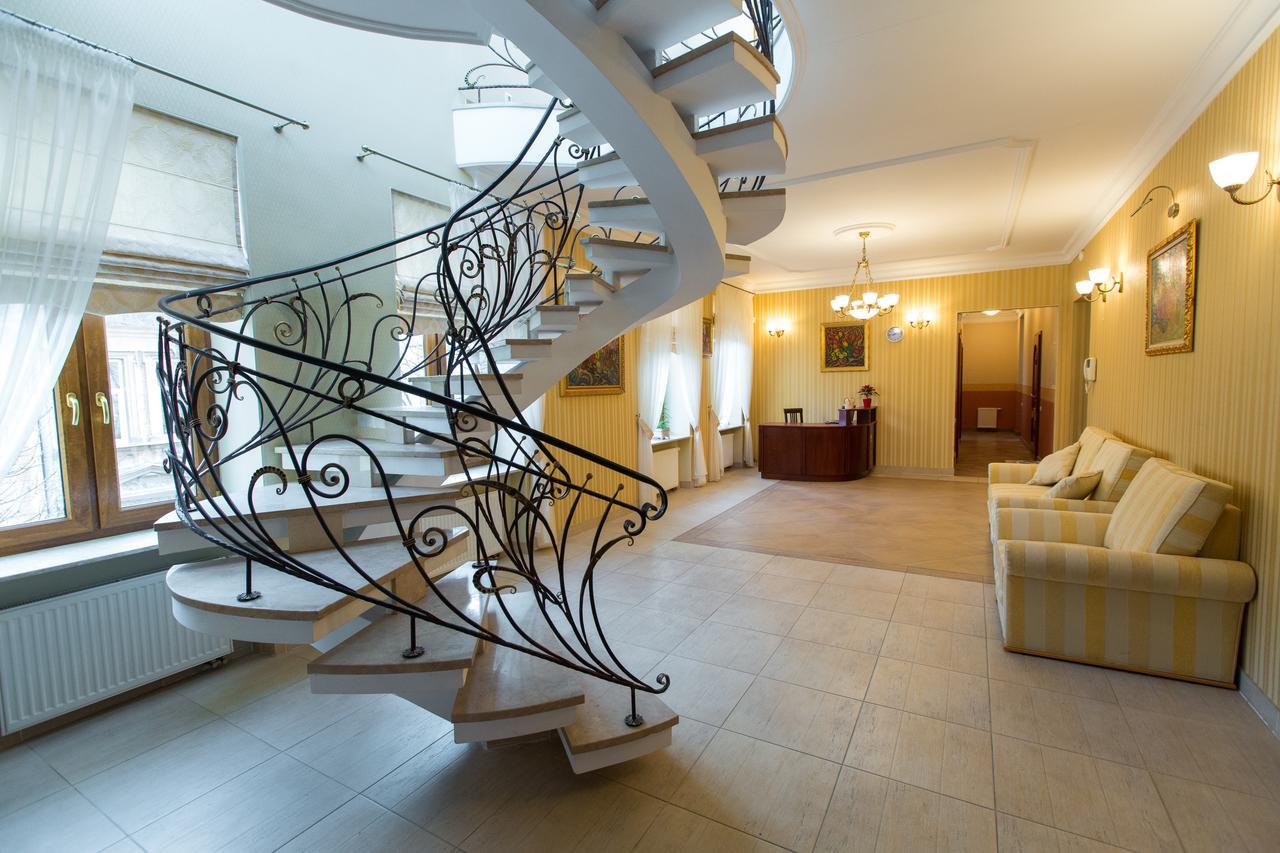 10 Rooms Lviv Luaran gambar