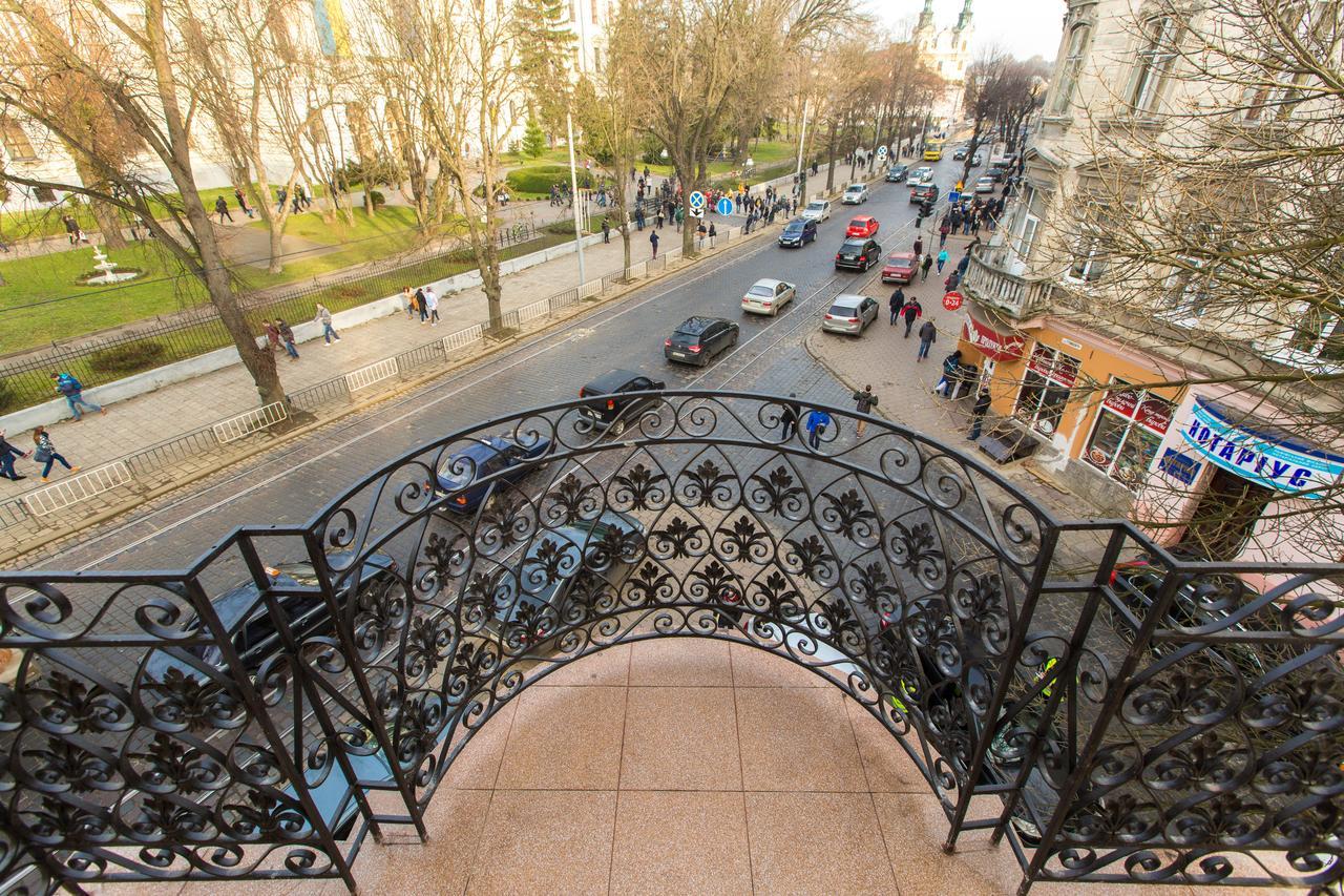 10 Rooms Lviv Luaran gambar