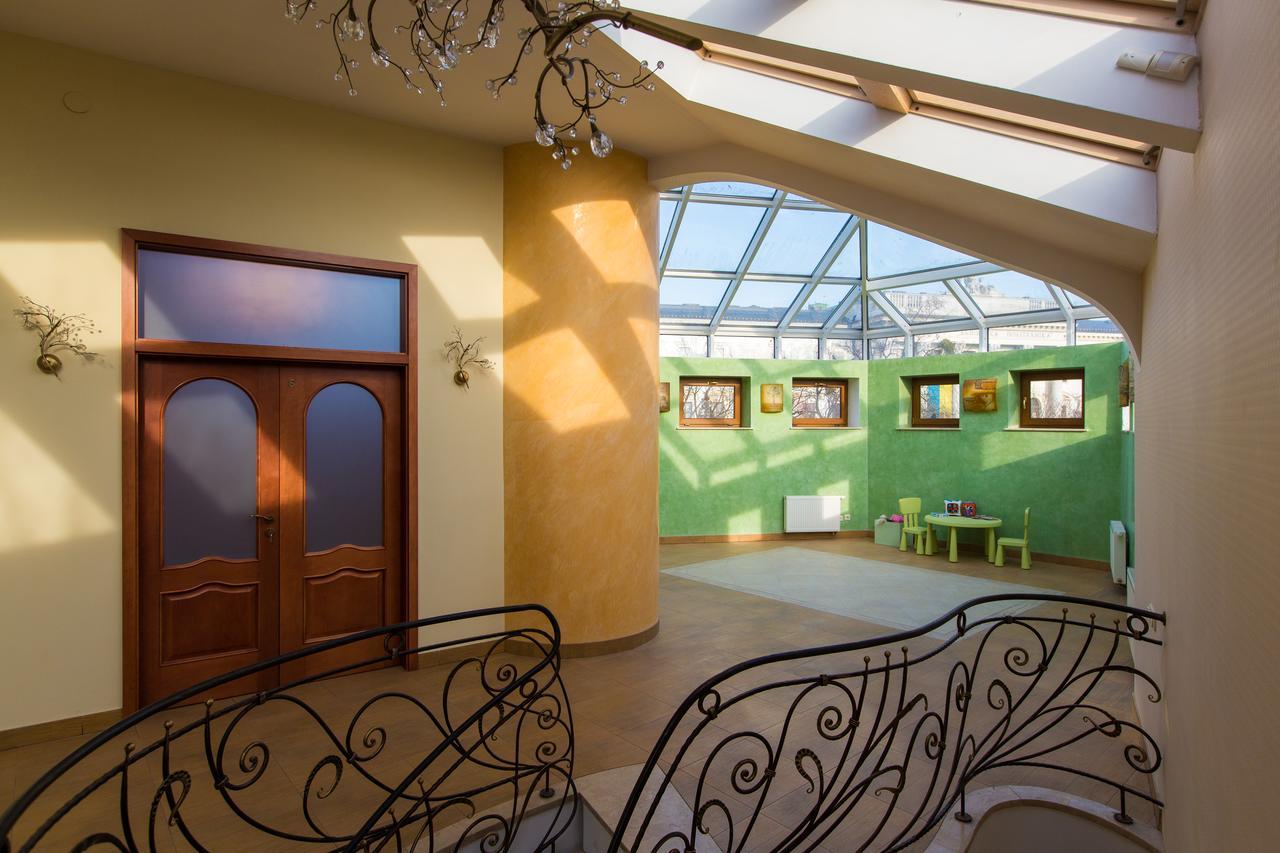 10 Rooms Lviv Luaran gambar